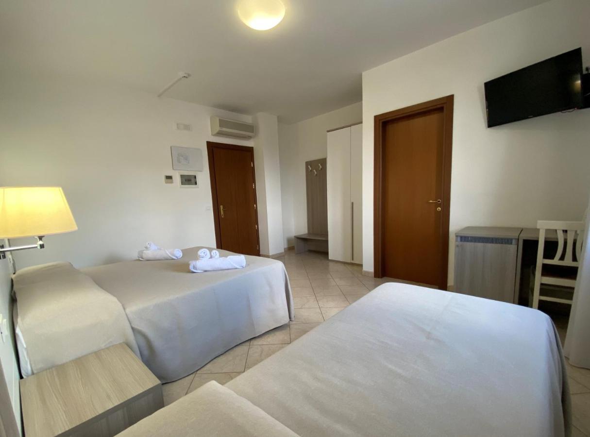 Hotel Victoria Torre Santa Sabina Exterior photo
